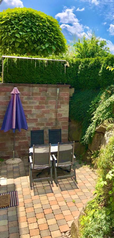 2 Zimmer Apartment, 70 Qm, Max 4 Pers, Private Terasse, 2 Parkplaetze, Internet 250 Mbit Gärtringen Exterior foto