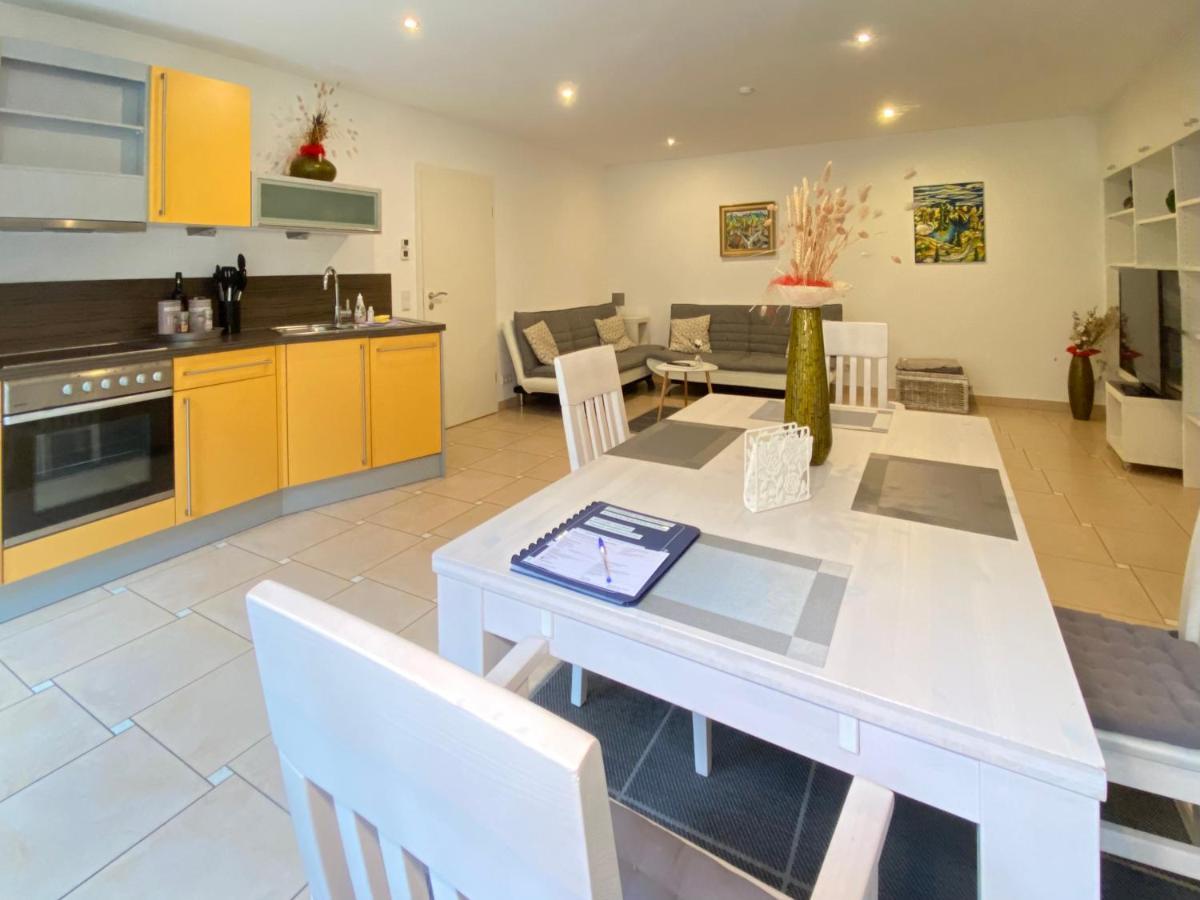 2 Zimmer Apartment, 70 Qm, Max 4 Pers, Private Terasse, 2 Parkplaetze, Internet 250 Mbit Gärtringen Exterior foto