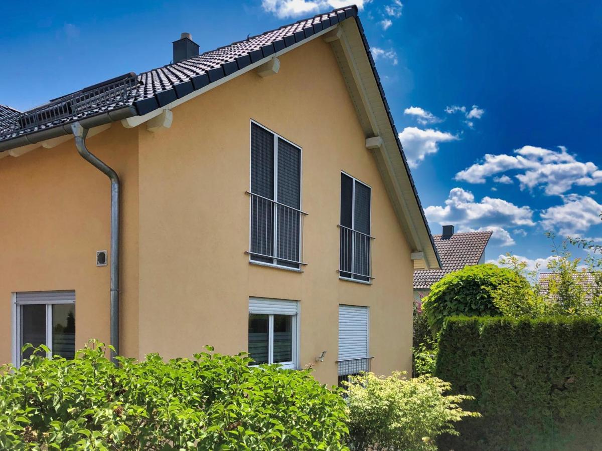 2 Zimmer Apartment, 70 Qm, Max 4 Pers, Private Terasse, 2 Parkplaetze, Internet 250 Mbit Gärtringen Exterior foto